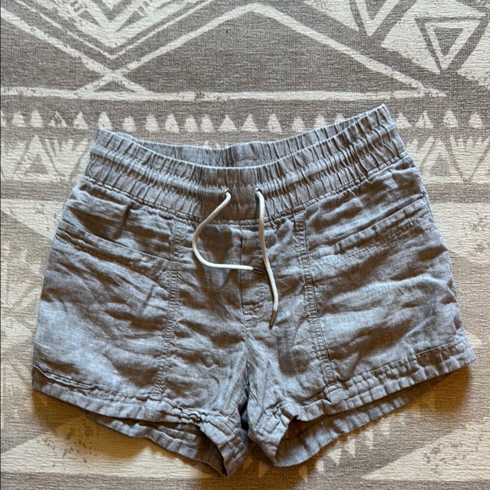 Athleta Gray linen Shorts Lightweight and Versatile